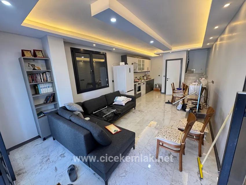 İzmir Seferihisar Atatürk Mahallesinde Satılık Full Eşyalı 2+1 Villa