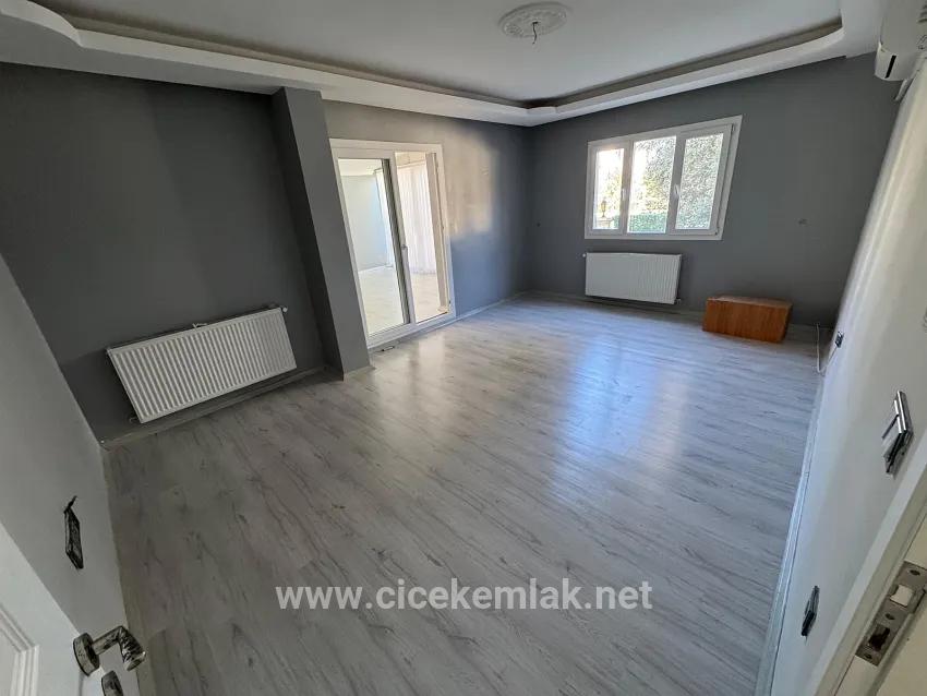 İzmir Seferihisar Çolakibrahim Bey Mahallesinde Satılık 3+1 Daire