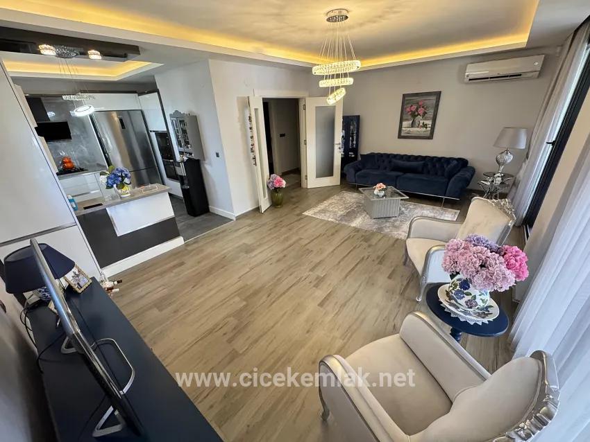 İzmir Seferihisar Doğanbey'de Satılık Havuzlu Site İçerisinde 3+1 Villa