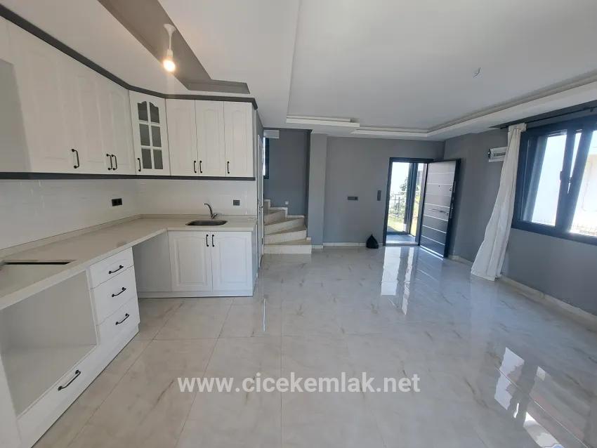 İzmir Seferihisar Doğanbey'de Satılık 3+1 Villa
