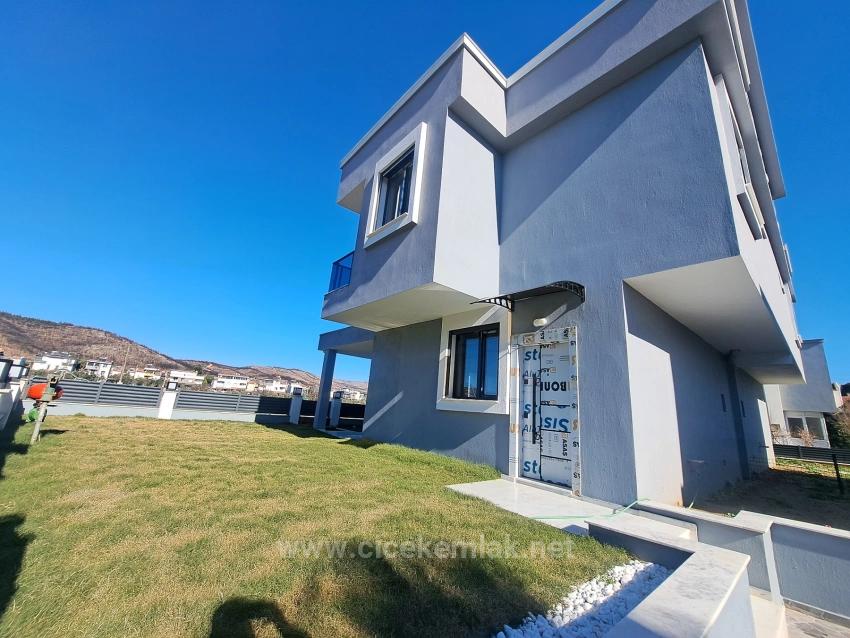 İzmir Seferihisar Doğanbey De Satılık 3+1 Villa