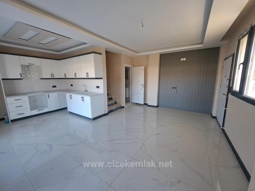 İzmir Seferihisar Doğanbey De Satılık 3+1 Villa