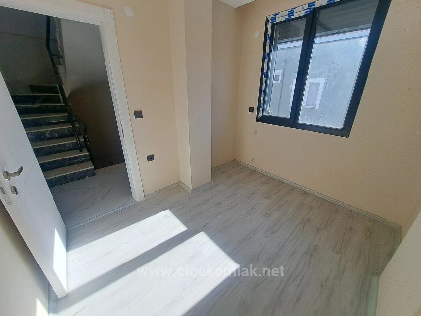 İzmir Seferihisar Doğanbey De Satılık 3+1 Villa