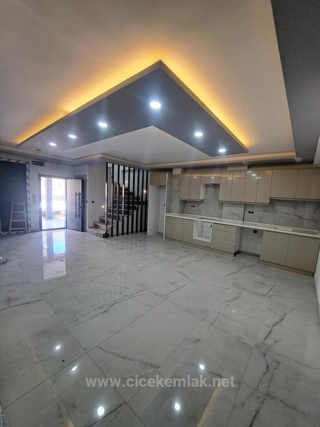 İzmir Seferihisar Doğanbey De Satılık 3+1 Villa