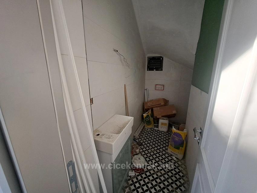 İzmir Menderes Gümüldür De Satılık Havuzlu 3+1 Villa