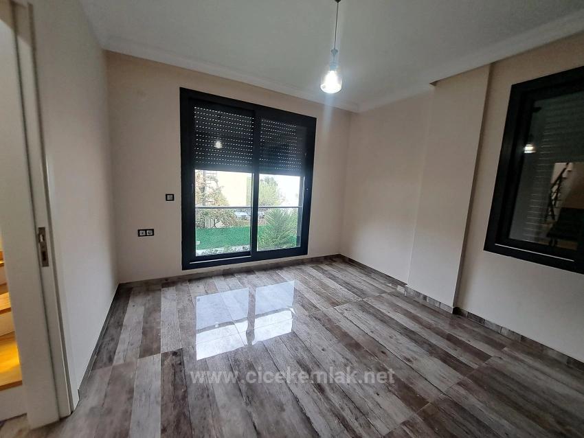 İzmir Seferihisar Doğanbey De Satılık 3+1 Villaa