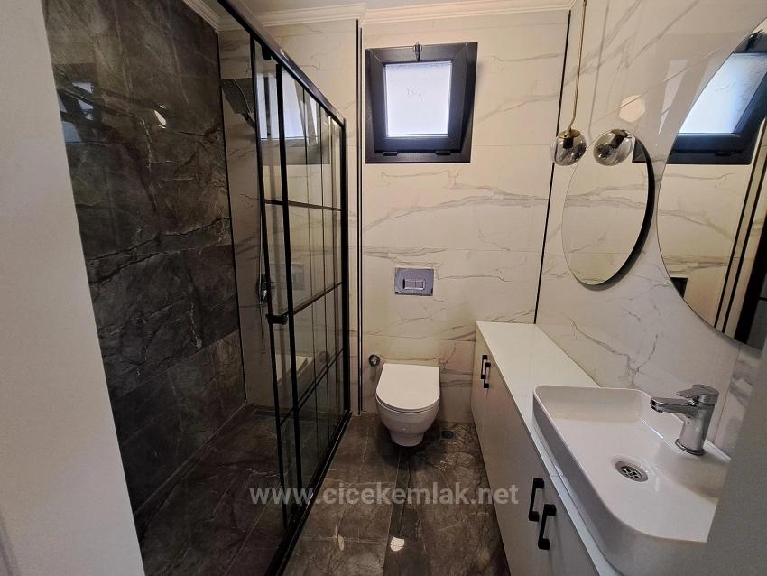 İzmir Seferihisar Doğanbey De Satılık 3+1 Villaa