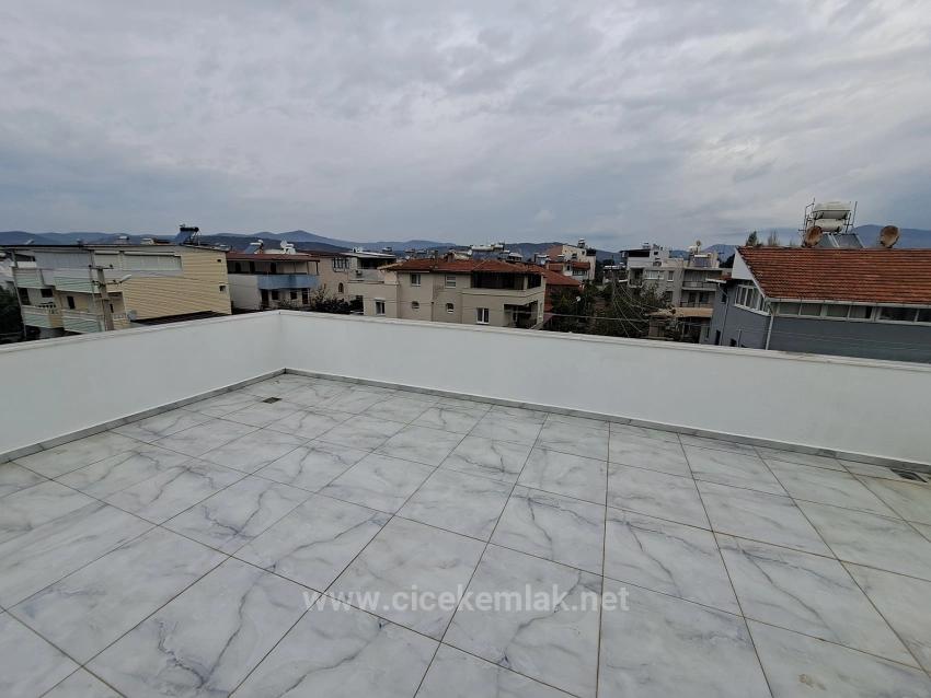 İzmir Seferihisar Doğanbey De Satılık 3+1 Villaa