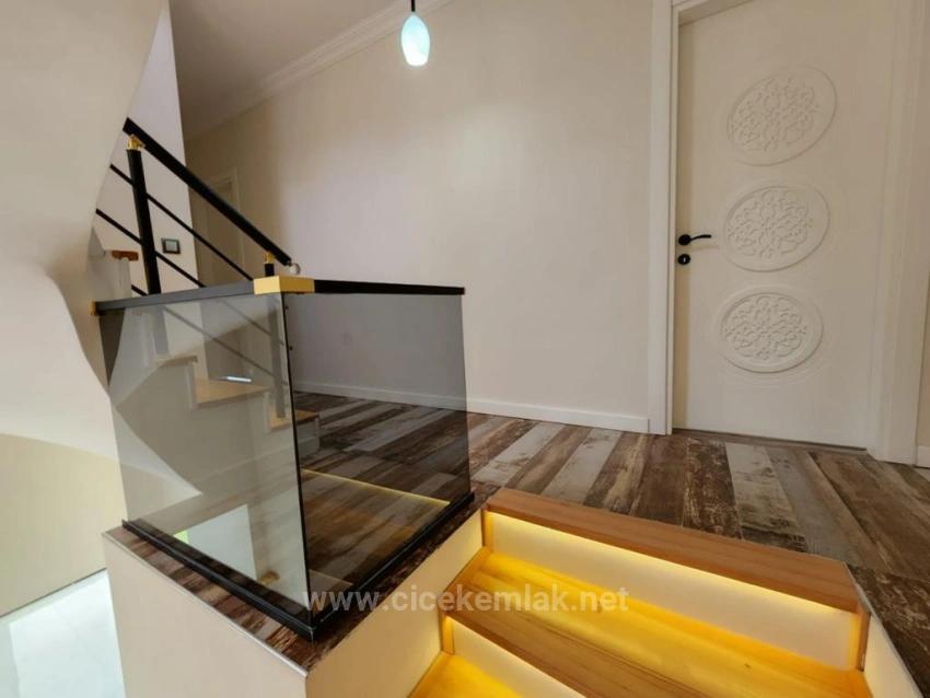 İzmir Seferihisar Doğanbey De Satılık 4+1 Villa