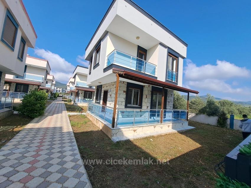 İzmir Seferihisar Doğanbey De Satılık 3+1 Villa