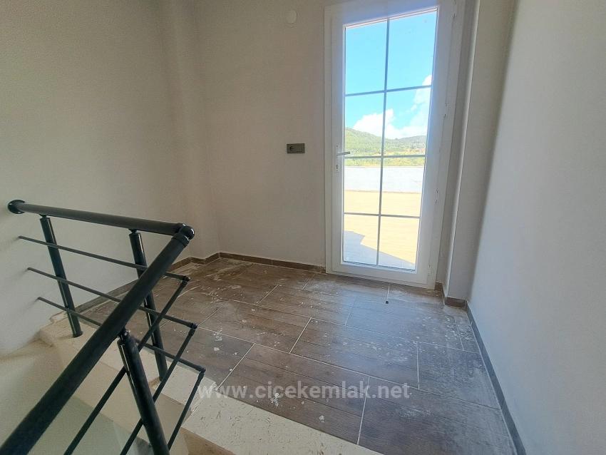 İzmir Seferihisar Doğanbey De Satılık 3+1 Villa