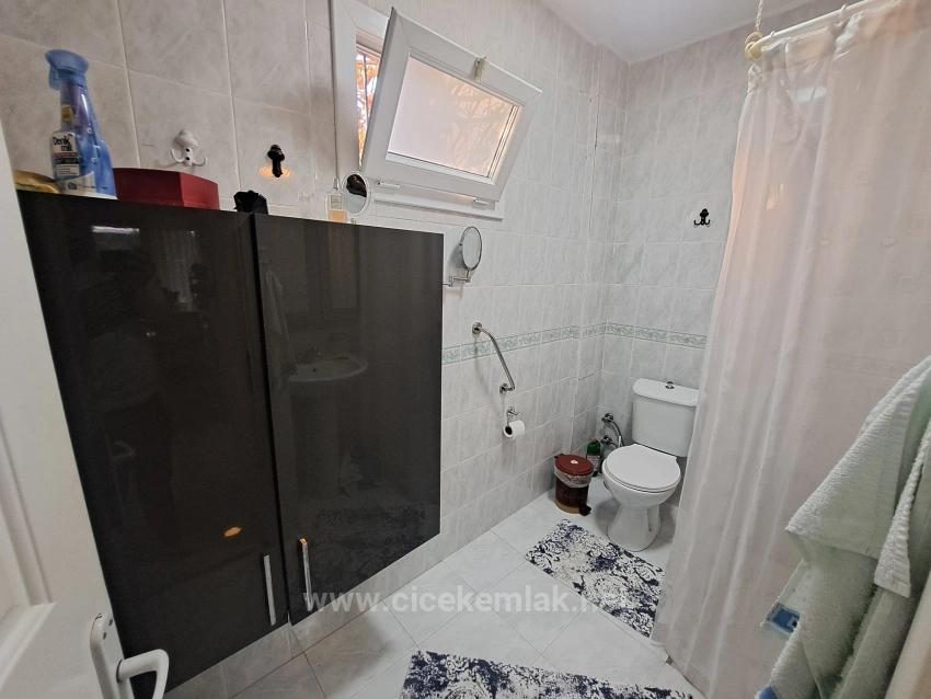 İzmir Seferihisar Ürkmez Merkez De Satılık 4+2 Villa