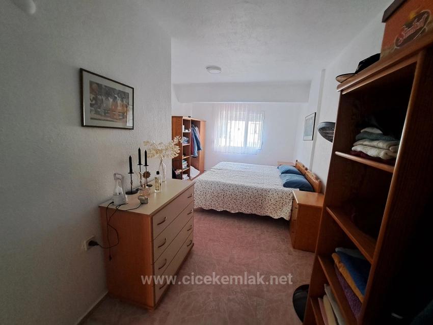 İzmir Seferihisar Ürkmez Merkez De Satılık 4+2 Villa