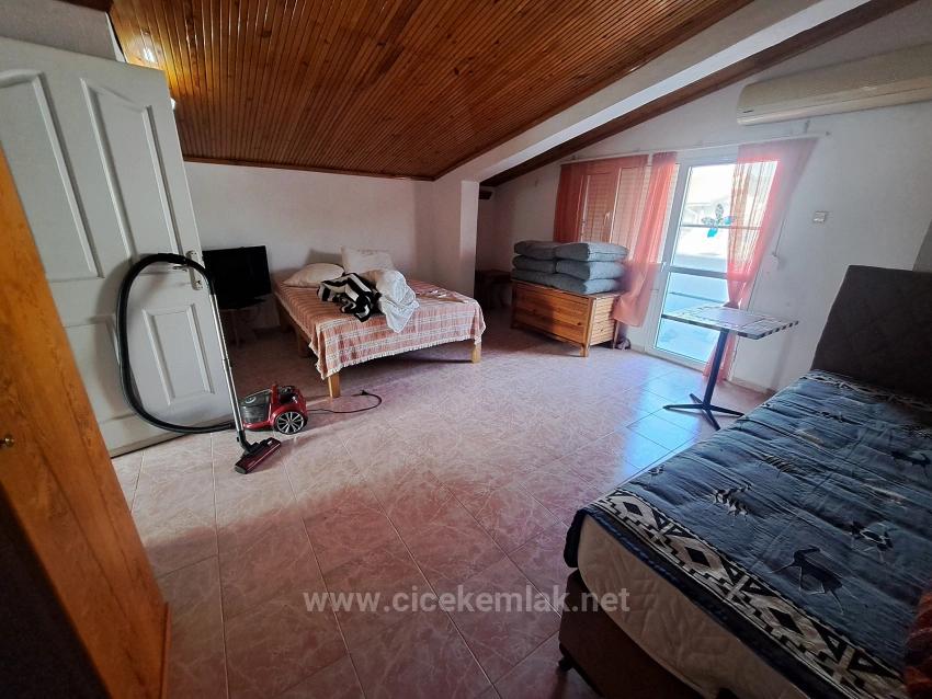 İzmir Seferihisar Ürkmez Merkez De Satılık 4+2 Villa
