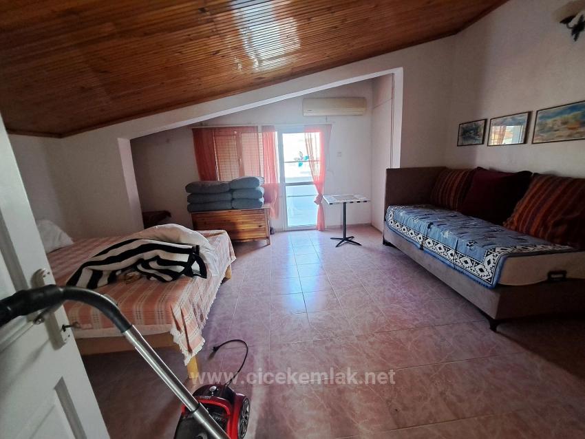 İzmir Seferihisar Ürkmez Merkez De Satılık 4+2 Villa