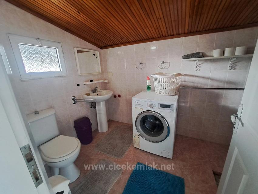 İzmir Seferihisar Ürkmez Merkez De Satılık 4+2 Villa