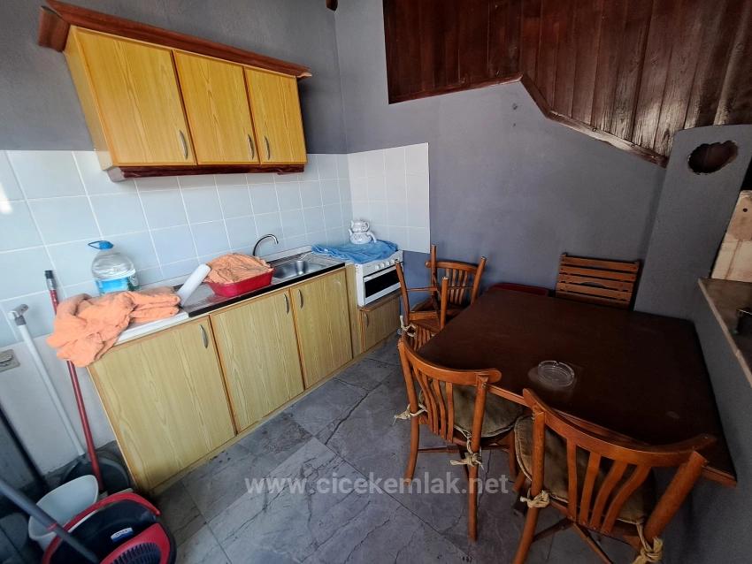 İzmir Seferihisar Ürkmez Merkez De Satılık 4+2 Villa