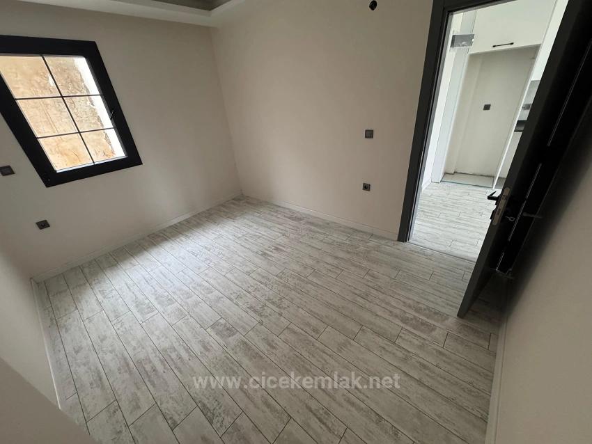 İzmir Seferihisar Ürkmez Denize 70M Mesafede 1+1 Daire