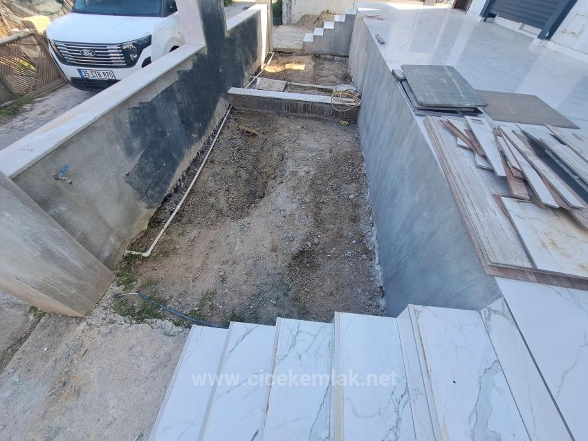 İzmir Seferihisar Doğanbey De Satılık 2+1 Villa