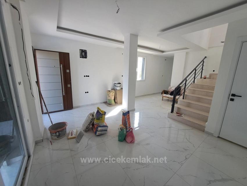 İzmir Seferihisar Doğanbey De Satılık 2+1 Villa