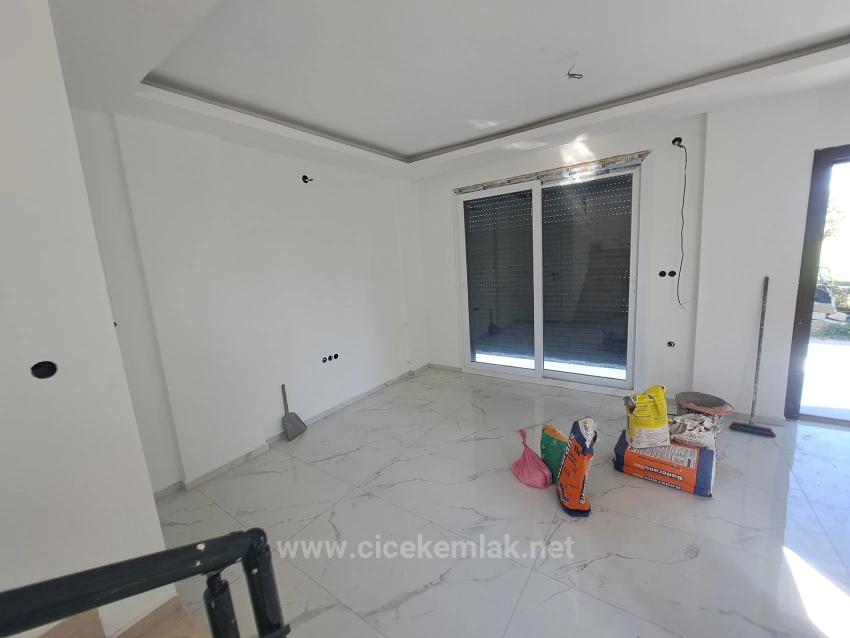 İzmir Seferihisar Doğanbey De Satılık 2+1 Villa