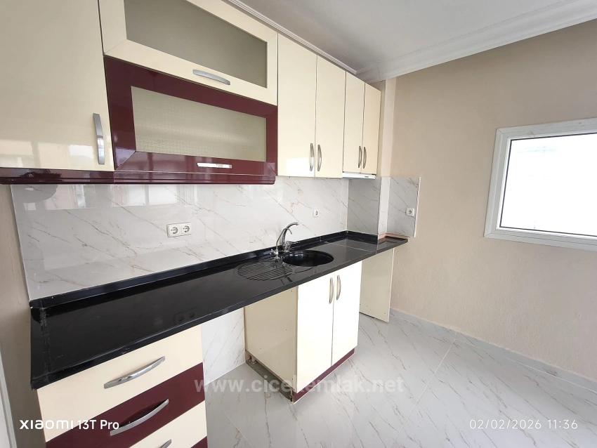 İzmir Seferihisar Ürkmez Merkezde De Satılık 2+1 Daire Denize Sadece 150 Metre