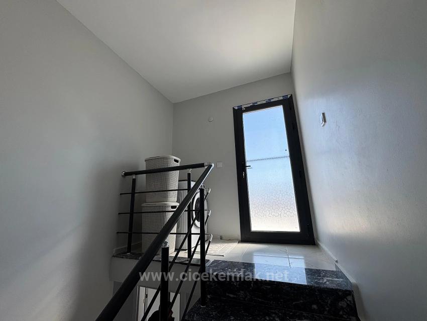 İzmir Seferihisar Doğanbey De Satılık 4+2 Villa