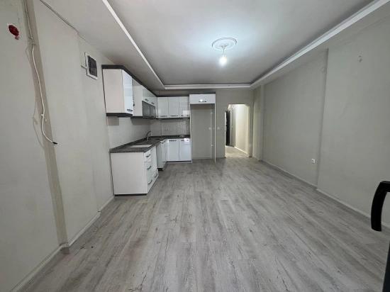 İzmir Seferihisar Ürkmez De Satılık 1+1 Daire Denize 60 Metre