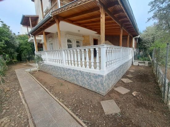 İzmir Seferihisar Doğanbey De Satılık 4+1 Havuzlu Site İcerisinde Villa