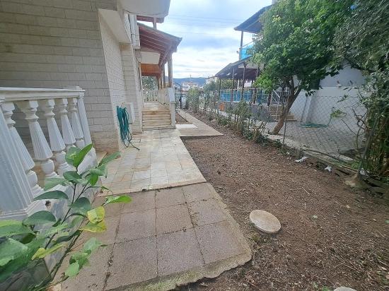 İzmir Seferihisar Doğanbey De Satılık 4+1 Havuzlu Site İcerisinde Villa
