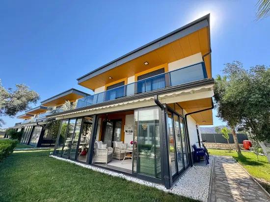 İzmir Seferihisar Doğanbey'de Satılık Havuzlu Site İçerisinde 3+1 Villa