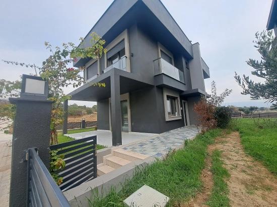 İzmir Seferihisar Doğanbey De Satılık 3+1 Villa