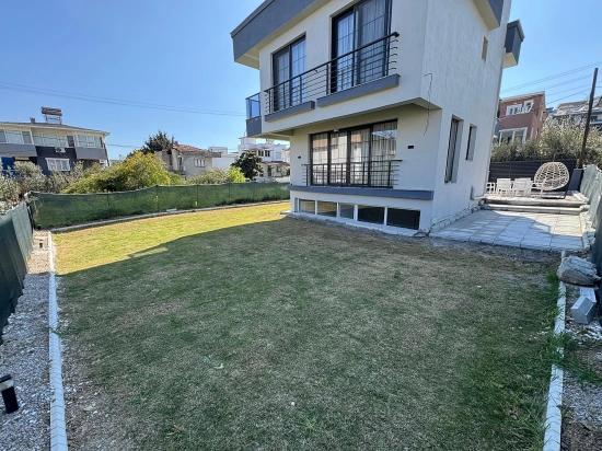 İzmir Seferihisar Doğanbey De Satılık 4+2 Villa