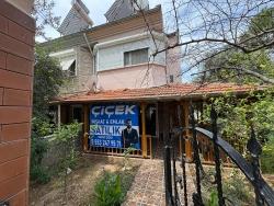 Seferihisar Doğanbey Cumhuriyet Mah. Satılık 3+1 Villa - 180 m²