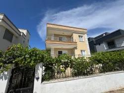 Seferihisar Doğanbey Atatürk Mah. Satılık 3+1 Villa - 370 m²