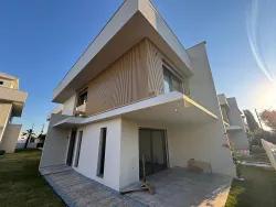 Seferihisar Ürkmez Bengiler Mah. Satılık 3+1 Villa - 210 m²