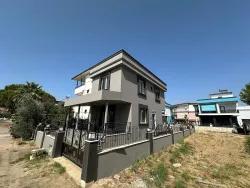 Seferihisar Doğanbey Cumhuriyet Mah. Satılık 3+1 Villa - 240 m²