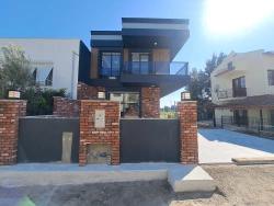Seferihisar Doğanbey Cumhuriyet Mah. Satılık 3+1 Villa - 180 m²